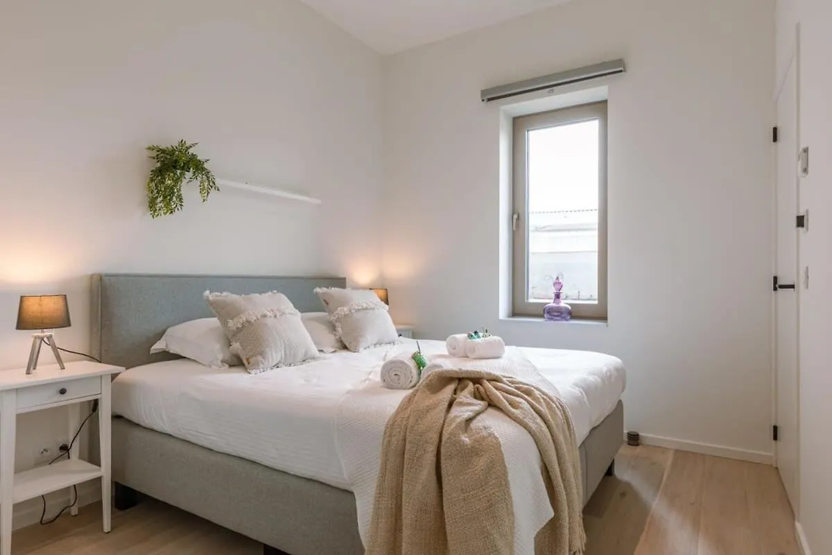 Huswell - Modern Apartment In A New Residence Near The Sea Ostend Belgium